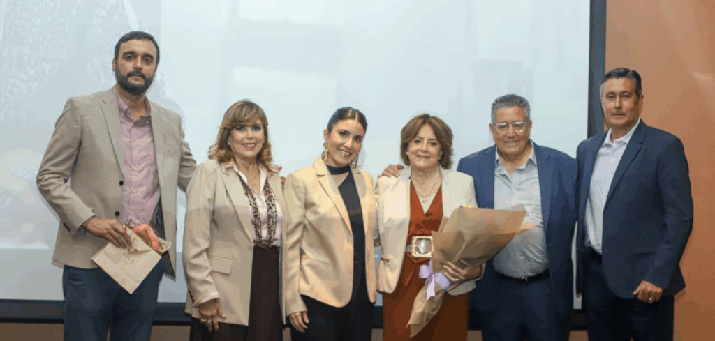 Rebeca Velasco Gamero: 40 años inspirando la educación desde el bienestar